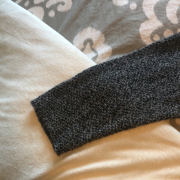 Brandy Melville Caroline Cardigan - Picture 3 of 5